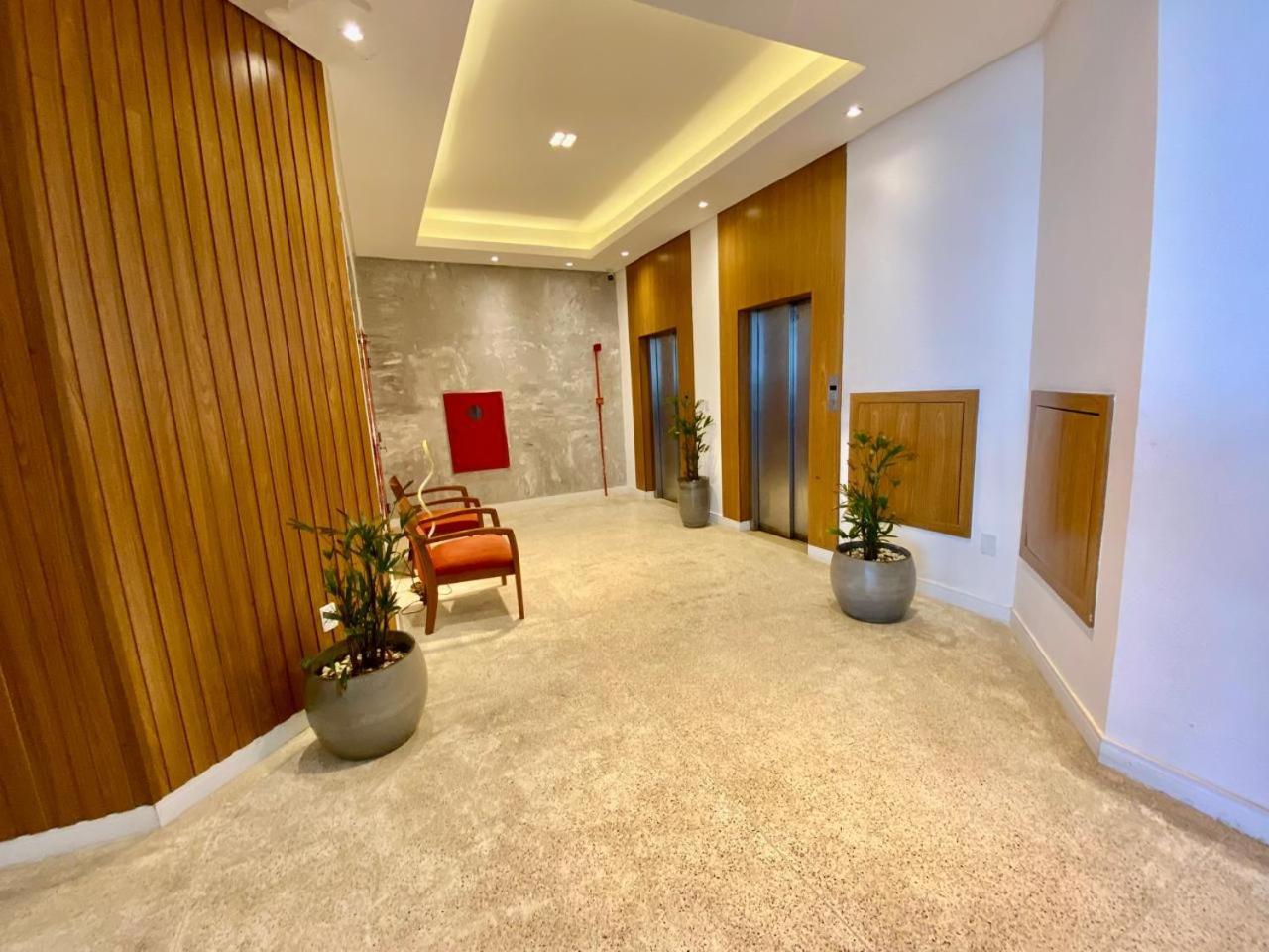 Flat Na Barra - Localizacao Privilegiada, Beira Mar Apartment