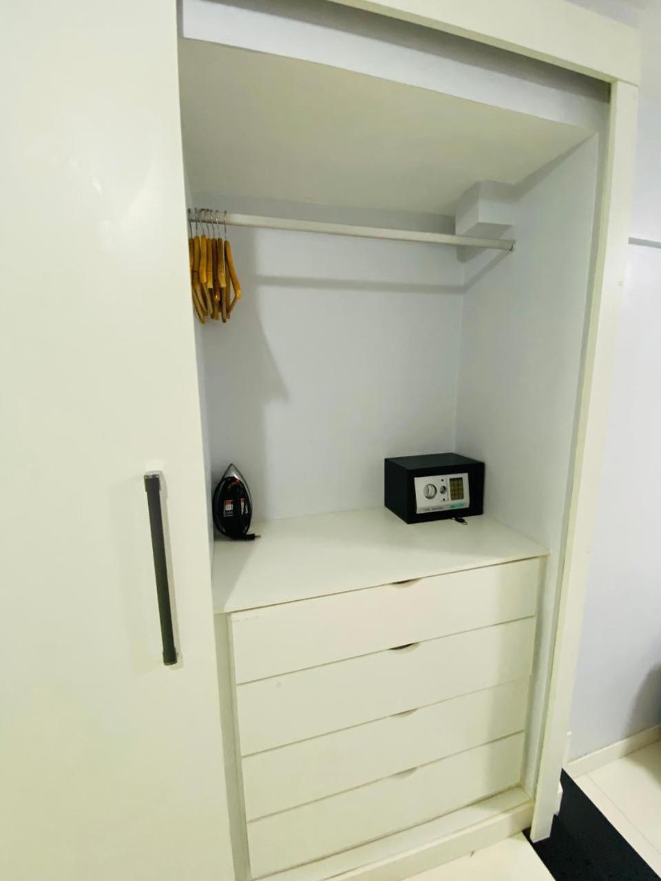 Flat Na Barra - Localizacao Privilegiada, Beira Mar Apartment
